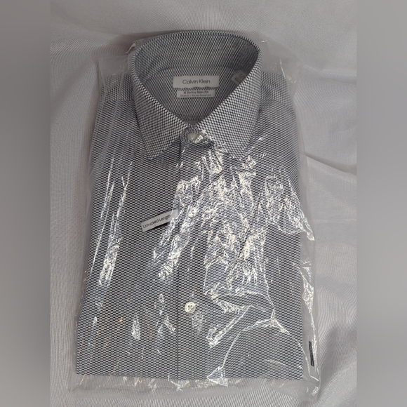 NWT Calvin Klein Extra Slim Fit Men's Dress Shirt Size 13-13.5 XS 32-33 - Picture 1 of 7